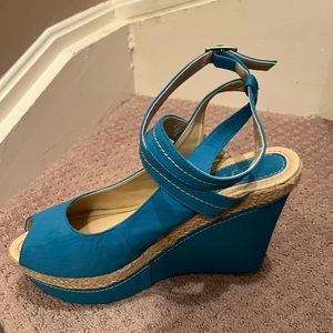 BABY BLUE WEDGE SANDALS, SIZE 9